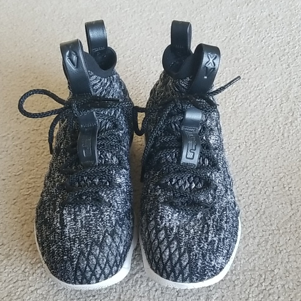 Nike lebron 15 basketball shoes
